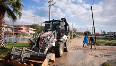 Sağanak Yağışlar Batı Anadolu'yu Vurdu