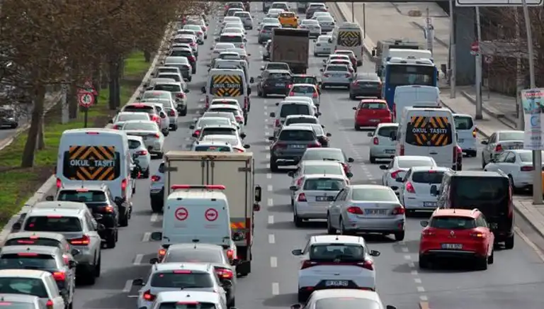 Büyük Şehirde Yollar Kapalı! Trafik Düzenlemesi Uyarısı