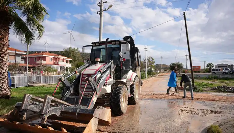Sağanak Yağışlar Batı Anadolu'yu Vurdu