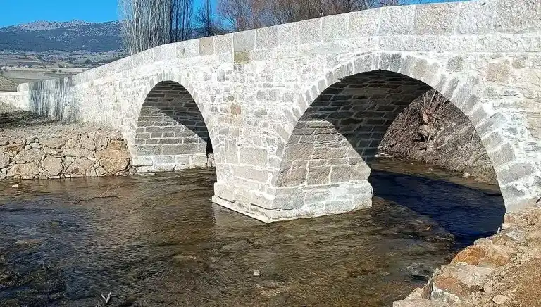 Asar Köprüsü, Küllerinden Doğan Tarih